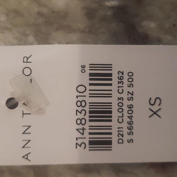 Ann Taylor Blouse - Picture 12 of 12